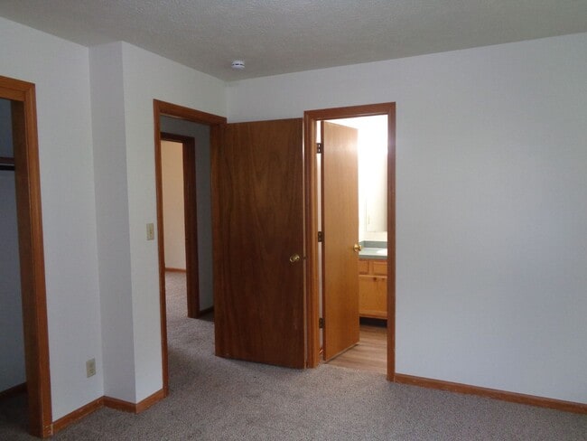 Building Photo - Spacious 3-Bedroom Home with Fenced Yard –...