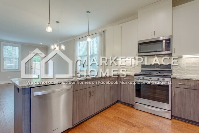 Building Photo - 2119 Herman St