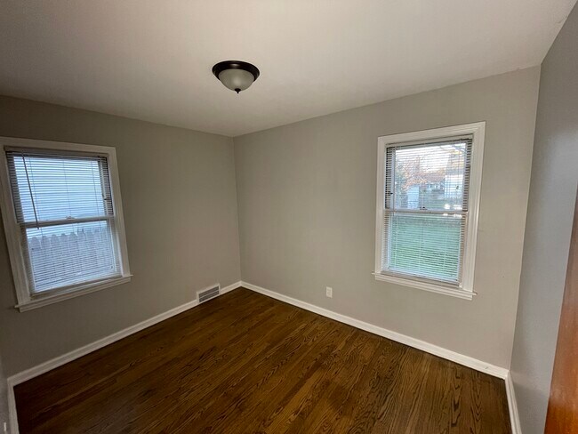 Bedroom 1 - 20657 Kingsville St