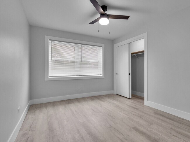Building Photo - 6751 N Olmsted Ave