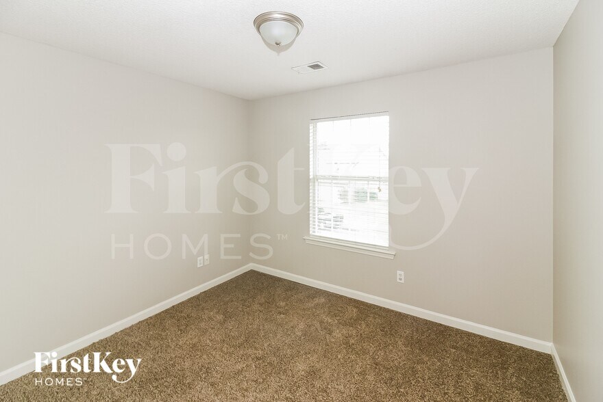 Building Photo - 11626 Millwind Dr