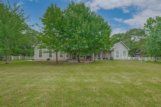 Building Photo - 9072 Grand Lake Estates Dr
