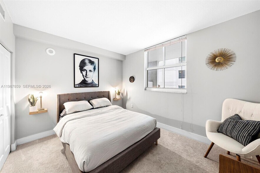 Building Photo - 1250 S Miami Ave