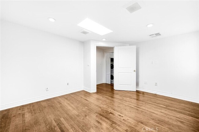 Building Photo - 6000 Woodman Ave