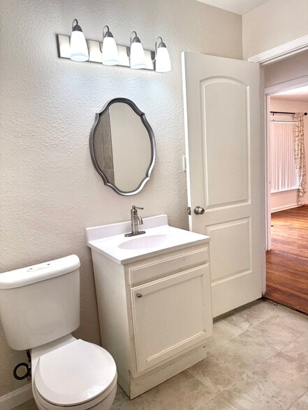 Restroom - 231 Storeywood Dr