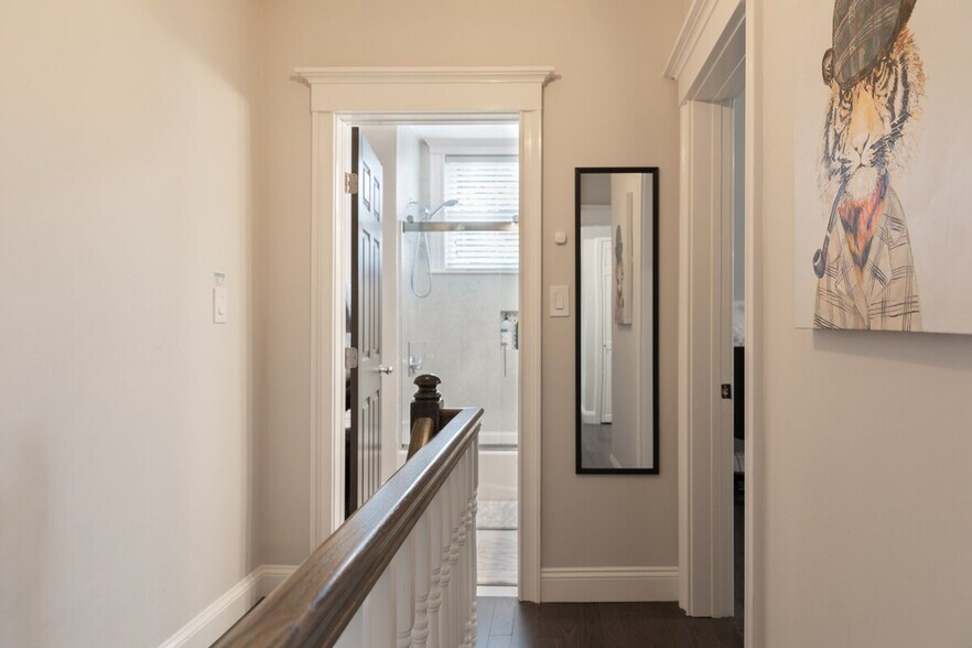 Building Photo - 7 Summit Ave