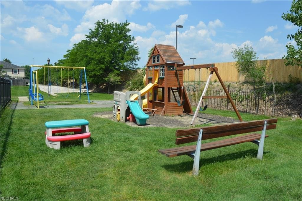 Building Photo - 5713 Spotswood Dr