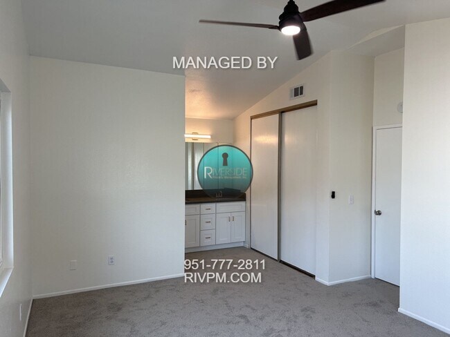Building Photo - Stylish 3-Bedroom Home in Jurupa Valley, CA