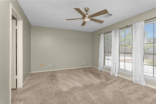 Building Photo - 16042 Glenbrook Knoll Ln