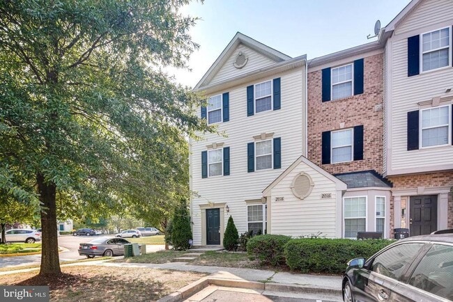 Building Photo - 2018 Cooper Point Ct