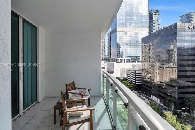 Building Photo - 951 Brickell Ave