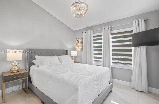 Building Photo - 7101 W Lake Dr