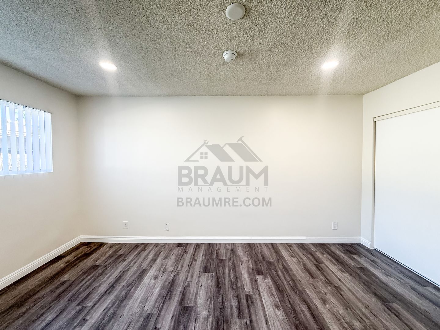 Building Photo - 6041 Whitsett Ave