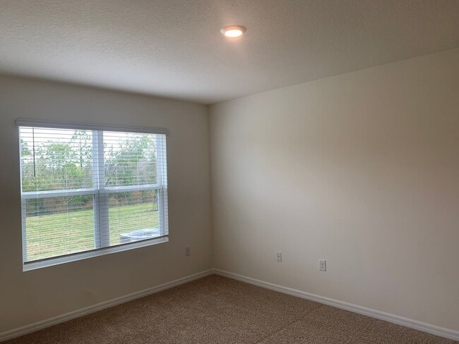 Building Photo - Beautiful DH Horton Home For Rent In Coast Woods