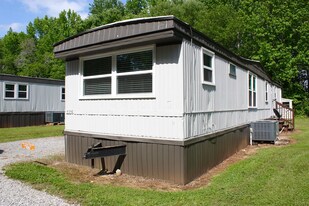 Building Photo - 413 W Limestone Rd