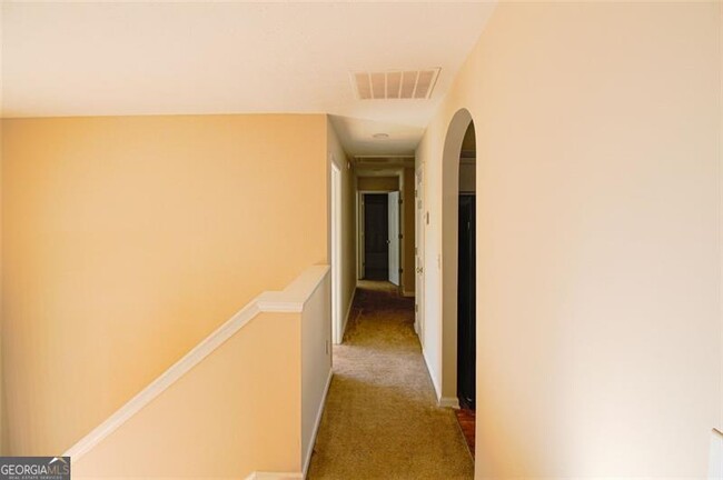 Building Photo - 332 Mica Trail