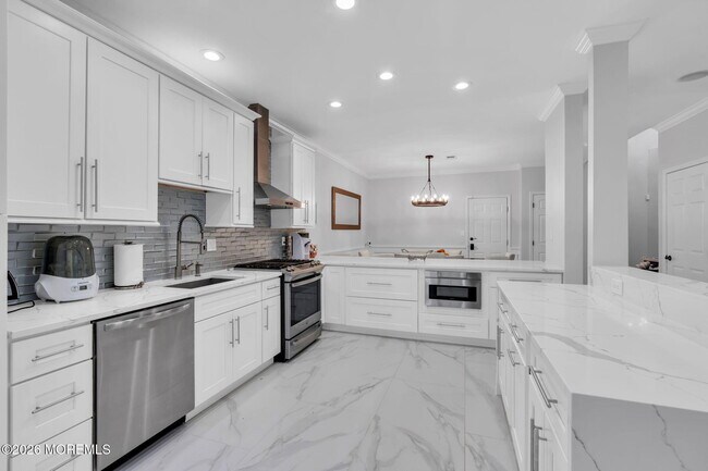 Building Photo - 37 Fells Dr