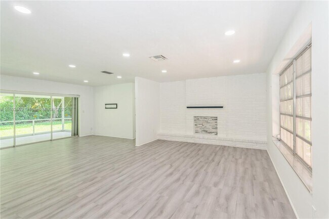 Building Photo - 7300 SW 116th St