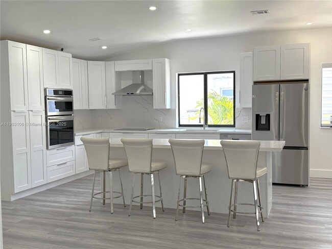 Building Photo - 240 SW 55th Ave