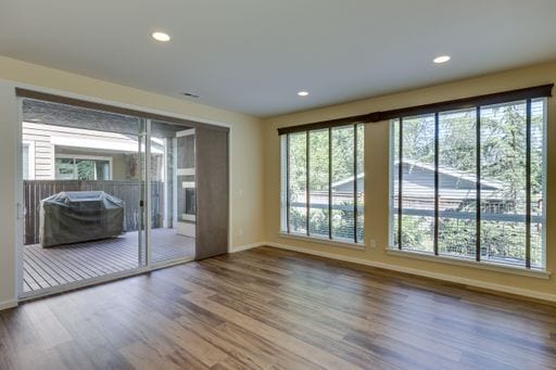 Building Photo - Gorgeous South Everett MainVue Home Available!