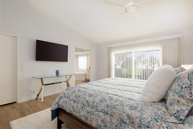 Building Photo - 156 Falls Ct