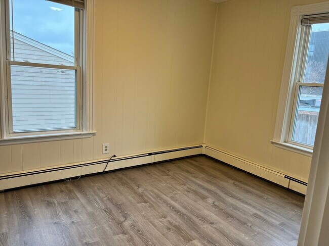 Building Photo - 224 Charles St