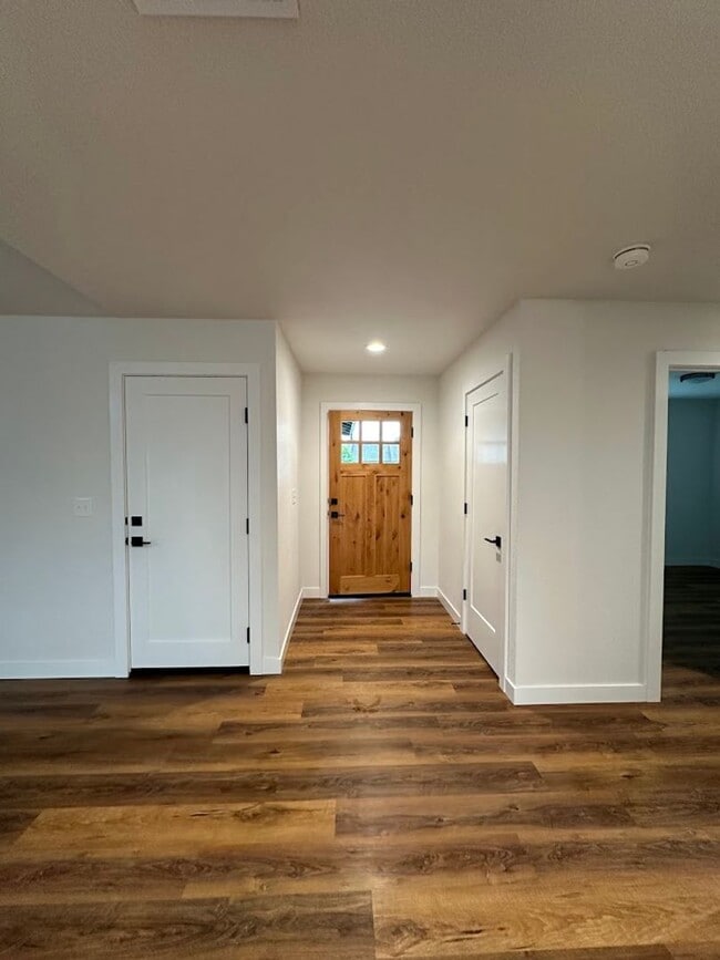 Building Photo - Updated Home with Island Kitchen, LVP Flooring, and Yard Care Included!