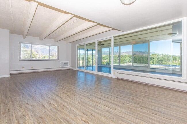 Building Photo - Boulder Crescent