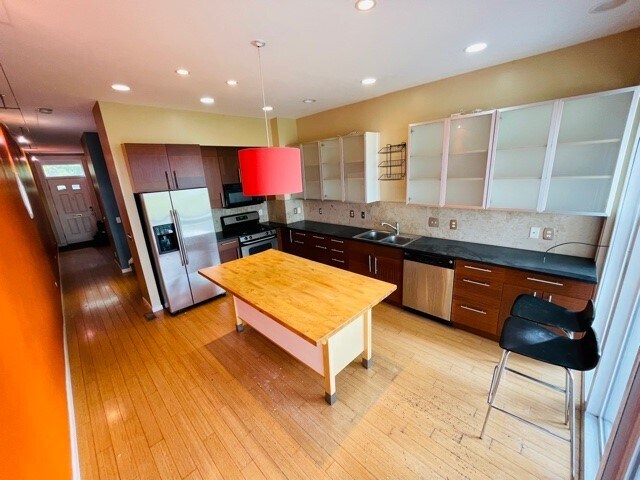 Building Photo - 55 Mulberry St