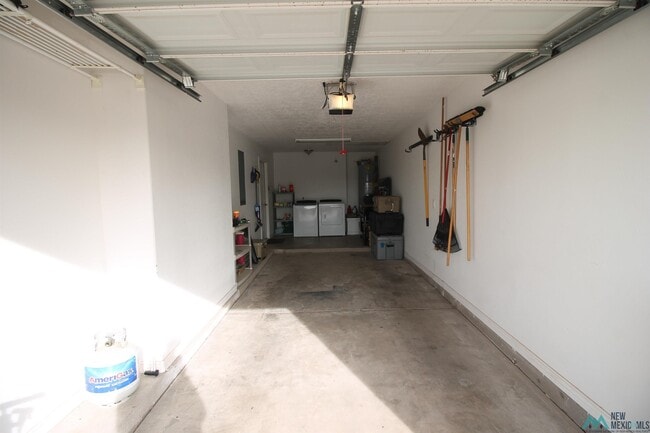 Building Photo - 708 Bison Rd