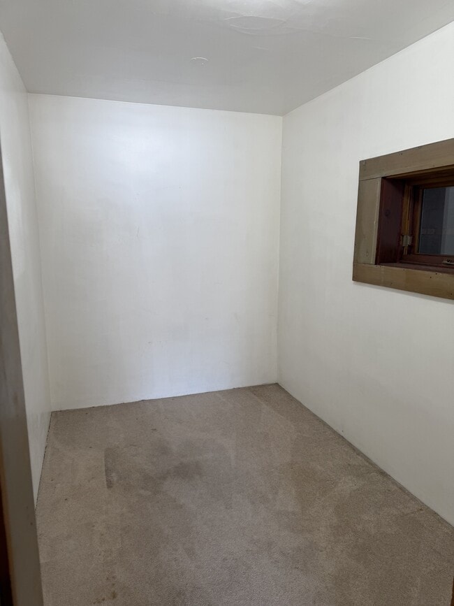 Building Photo - 107 Cottage St