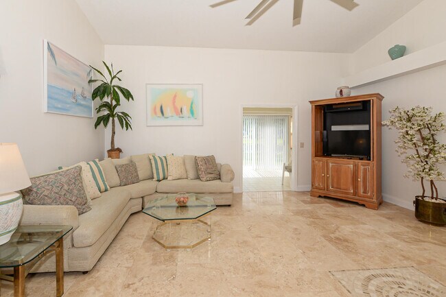Building Photo - 4079 Garden Villas Ct