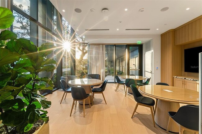 Building Photo - 3015 S Ysabella Ave