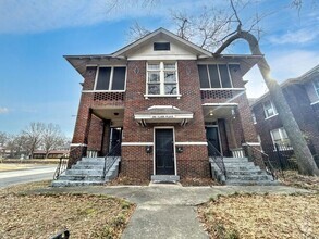 Building Photo - 180 Clark Pl