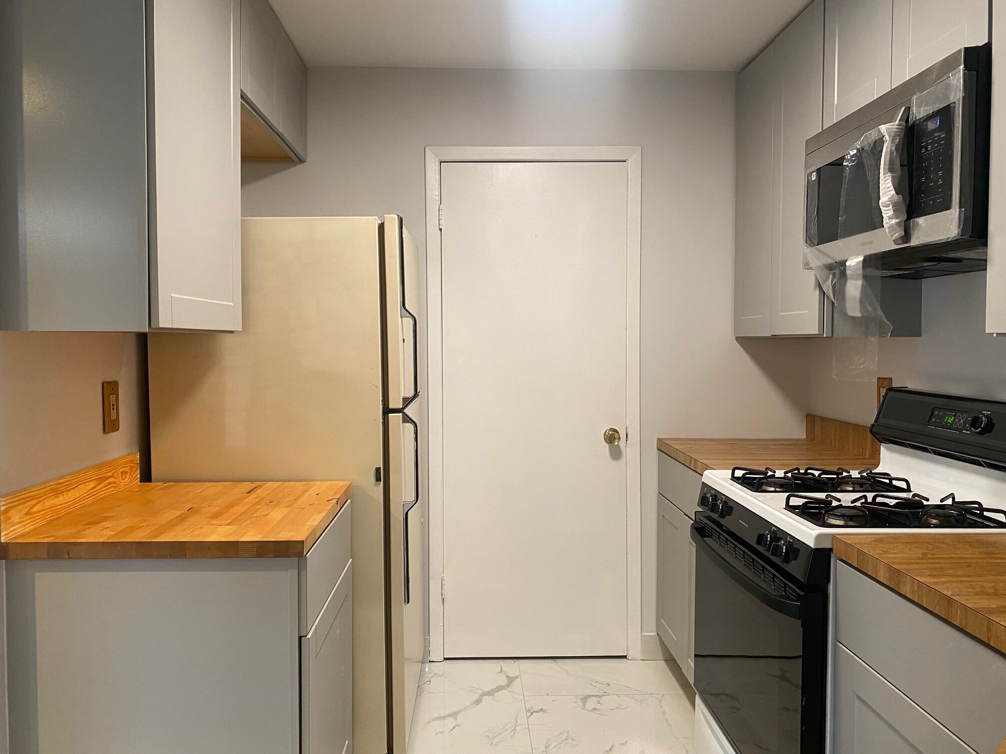 Kitchen - 1903 Jefferson Ct