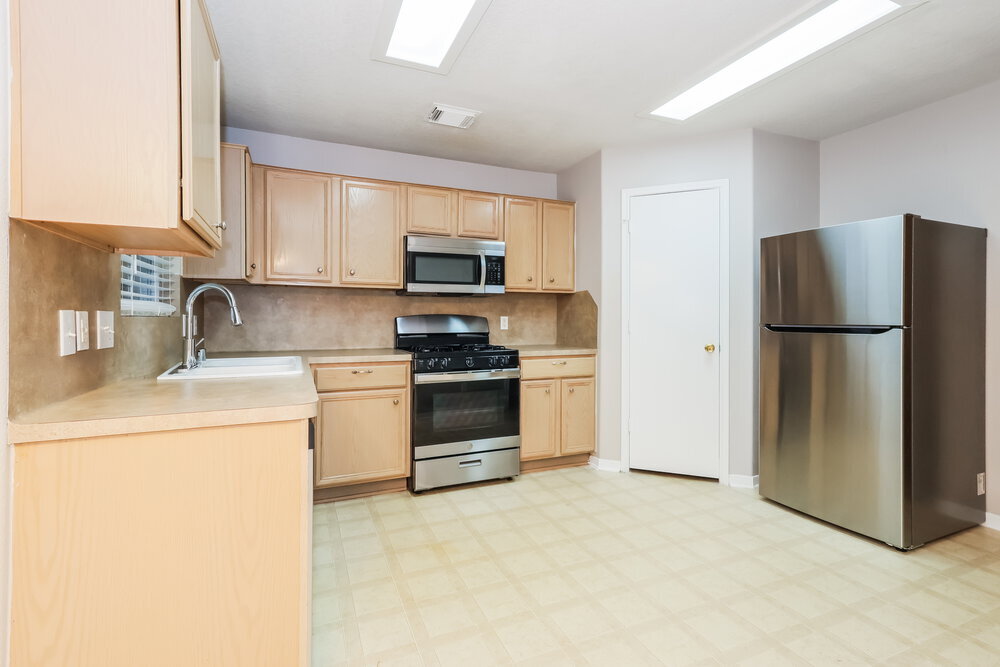Building Photo - 18407 Knob Hill Lake Ln
