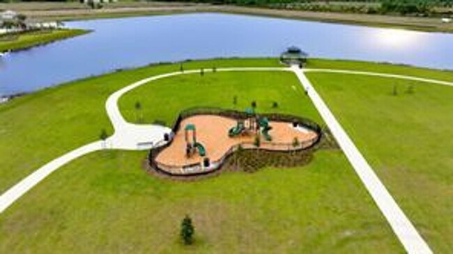 Building Photo - Brand New Construction 4 bedroom 2 bath in Buena Lago Community!