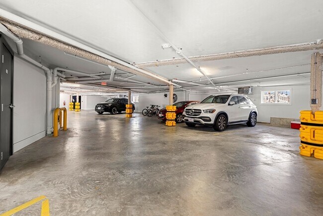 Building Photo - 150 Hancock St