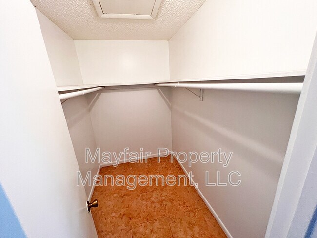 Building Photo - 5634 Grant St