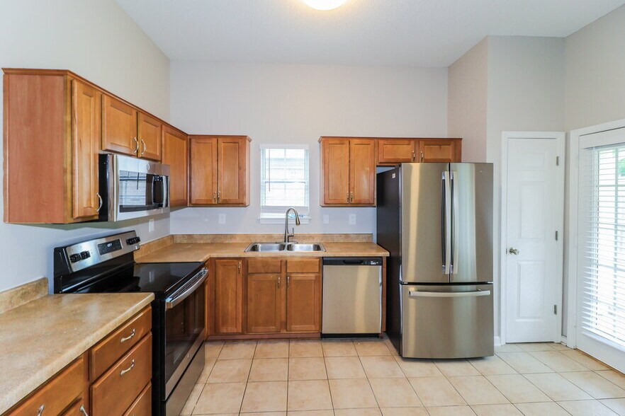 Building Photo - 9728 Tucker Creek Cove