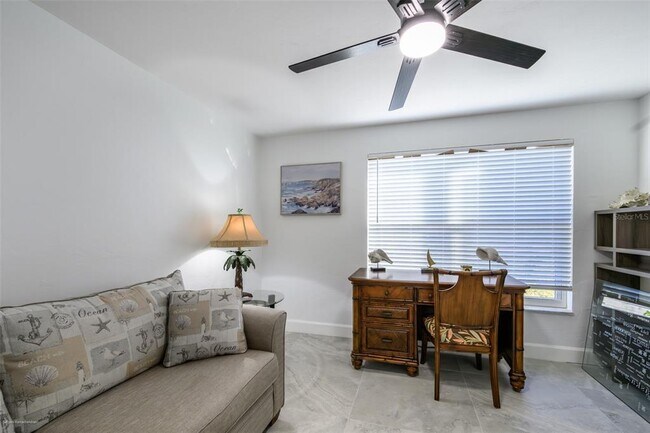 Building Photo - 149 Crescent Dr