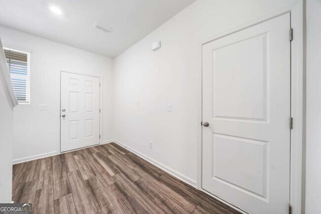 Building Photo - 106 Saginaw Ct