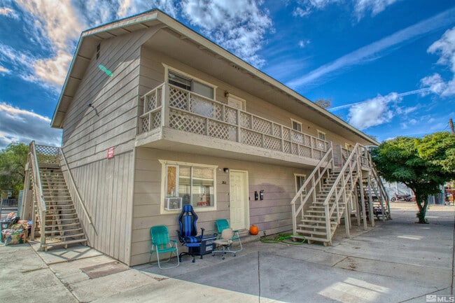 Building Photo - 264 W Park St