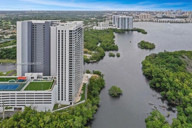 Building Photo - 16385 Biscayne Blvd