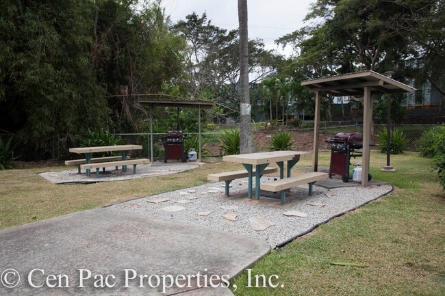 Building Photo - Close to Pearlridge 1 bedroom