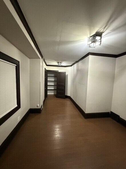 Building Photo - 436 W Burleigh St
