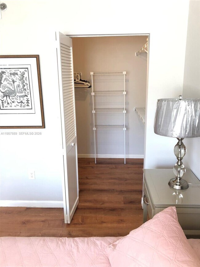 Building Photo - 19901 E Country Club Dr