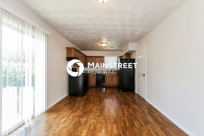 Building Photo - 3 Bedroom Pet-Friendly Home in Farmers Branch, TX with Main Street Renewal