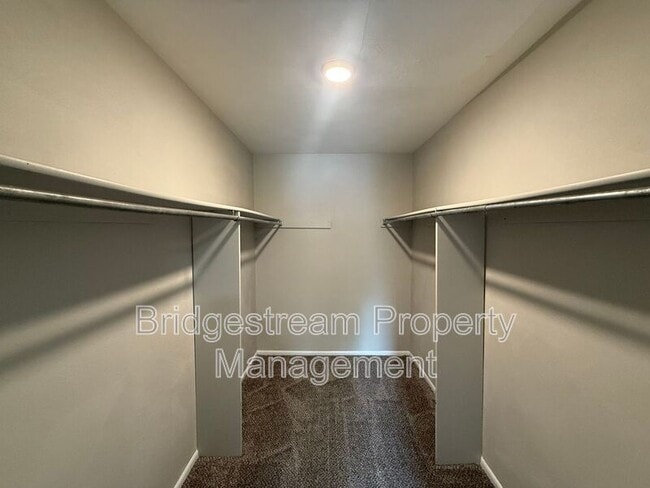 Building Photo - 85 N Gebhart Church Rd