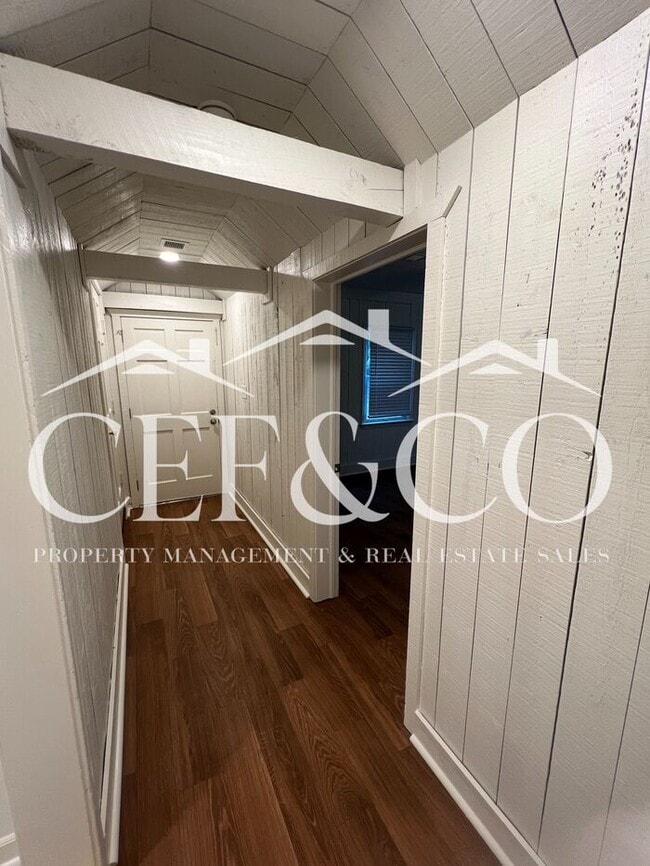 Building Photo - For Rent – Spacious 4 Bedroom, 2 Bathroom ...